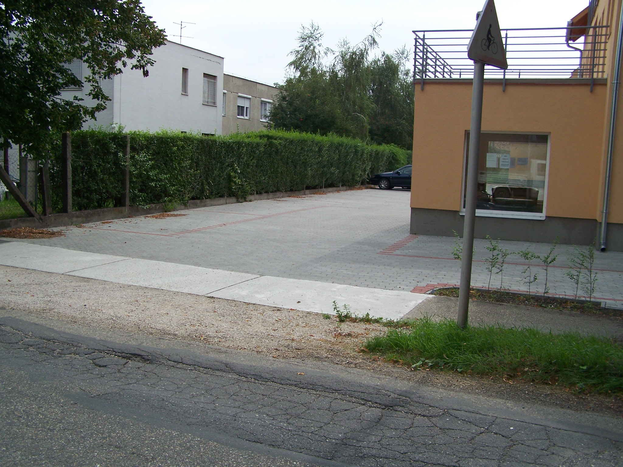 MOSONMAGYARÓVÁR TÁRSASHÁZ PARKOLÓ TÉRBURKOLÁS MOSONMAGYARÓVÁR TÁRSASHÁZ PARKOLÓ TÉRBURKOLÁS