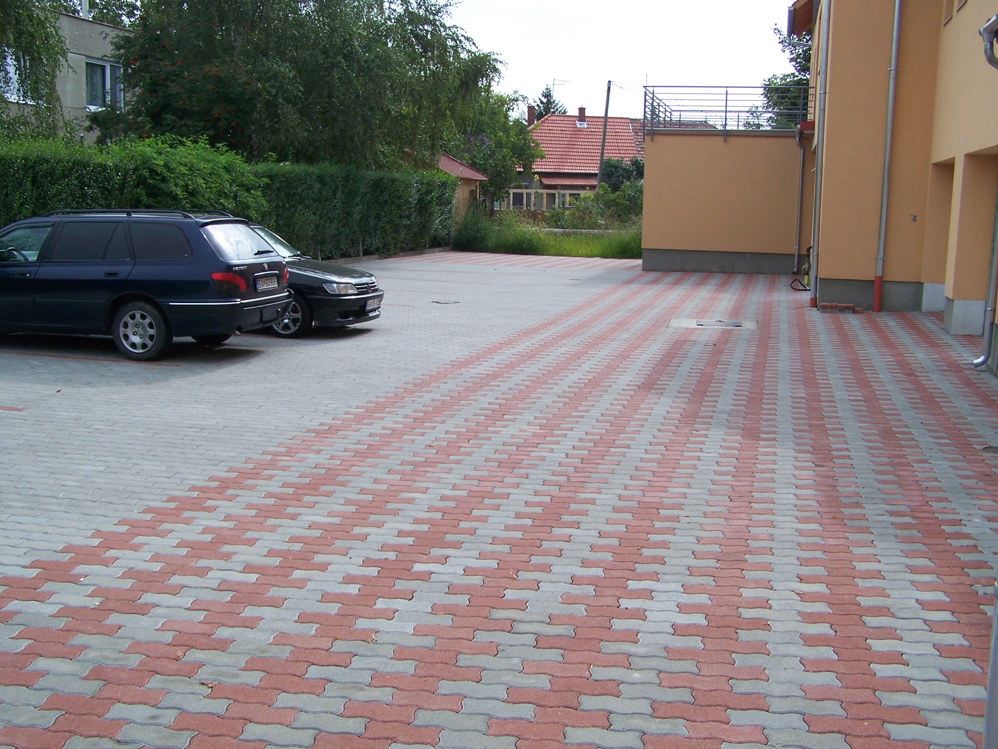 MOSONMAGYARÓVÁR TÁRSASHÁZ PARKOLÓ TÉRBURKOLÁS MOSONMAGYARÓVÁR TÁRSASHÁZ PARKOLÓ TÉRBURKOLÁS